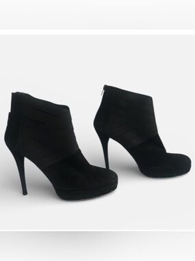 Stuart Weitzman Women’s Black Suede and Spandex Heeled Boots Size 9.5